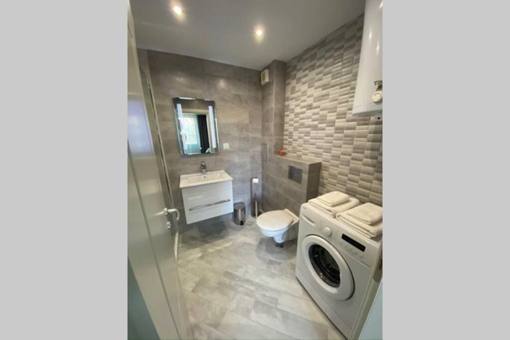 Lux 1Bd/1Ba City Center Apartment Blagoewgrad Exterior foto